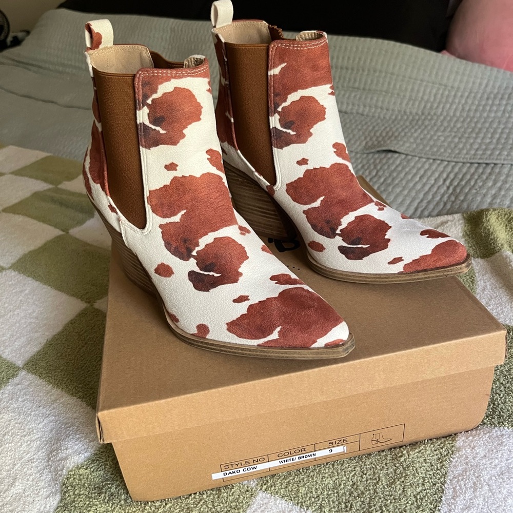 Barn babe cow print suede booties